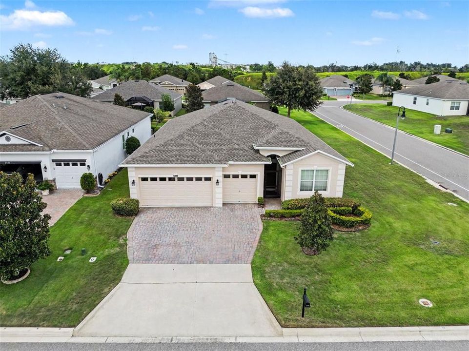 For Sale: $445,000 (4 beds, 3 baths, 2293 Square Feet)