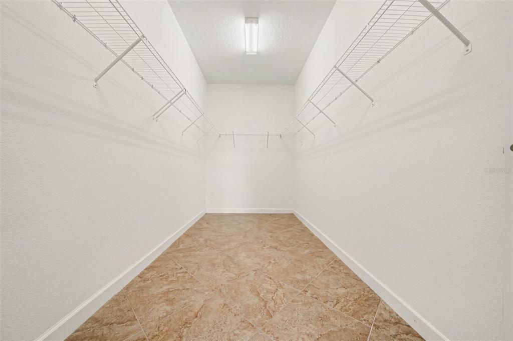 For Sale: $445,000 (4 beds, 3 baths, 2293 Square Feet)
