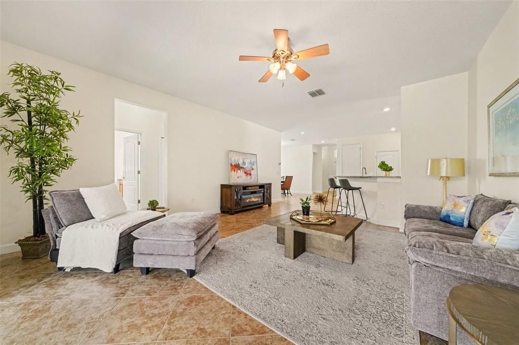 For Sale: $445,000 (4 beds, 3 baths, 2293 Square Feet)