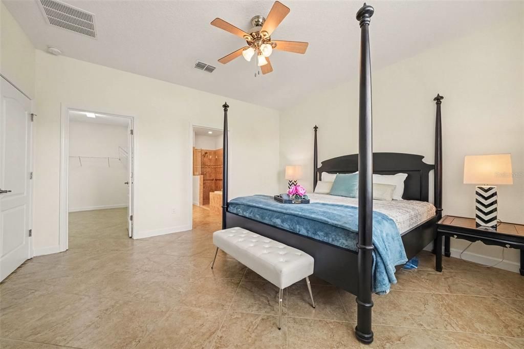 For Sale: $445,000 (4 beds, 3 baths, 2293 Square Feet)