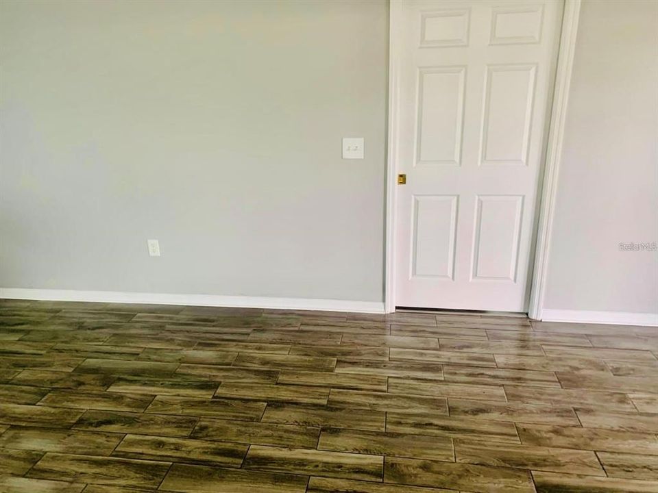 En Venta: $319,500 (3 camas, 2 baños, 1371 Pies cuadrados)