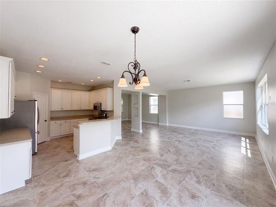 For Sale: $361,000 (3 beds, 2 baths, 2262 Square Feet)