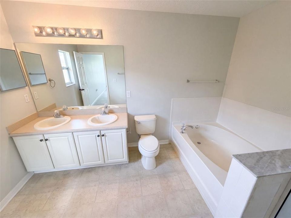 For Sale: $361,000 (3 beds, 2 baths, 2262 Square Feet)