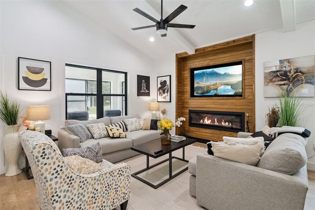 For Sale: $529,000 (3 beds, 2 baths, 1554 Square Feet)