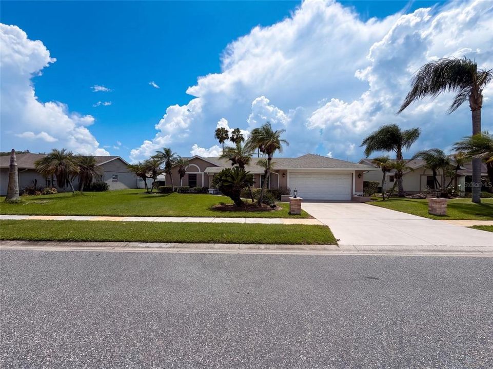For Sale: $460,000 (3 beds, 2 baths, 1960 Square Feet)