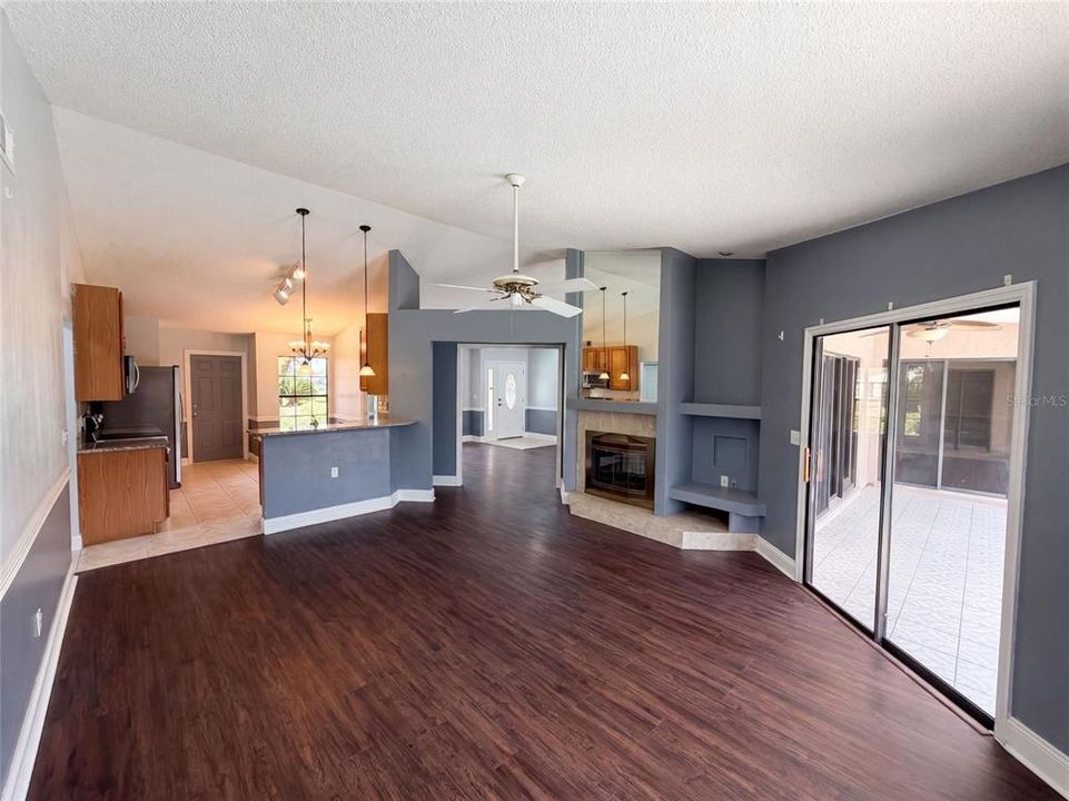 For Sale: $460,000 (3 beds, 2 baths, 1960 Square Feet)