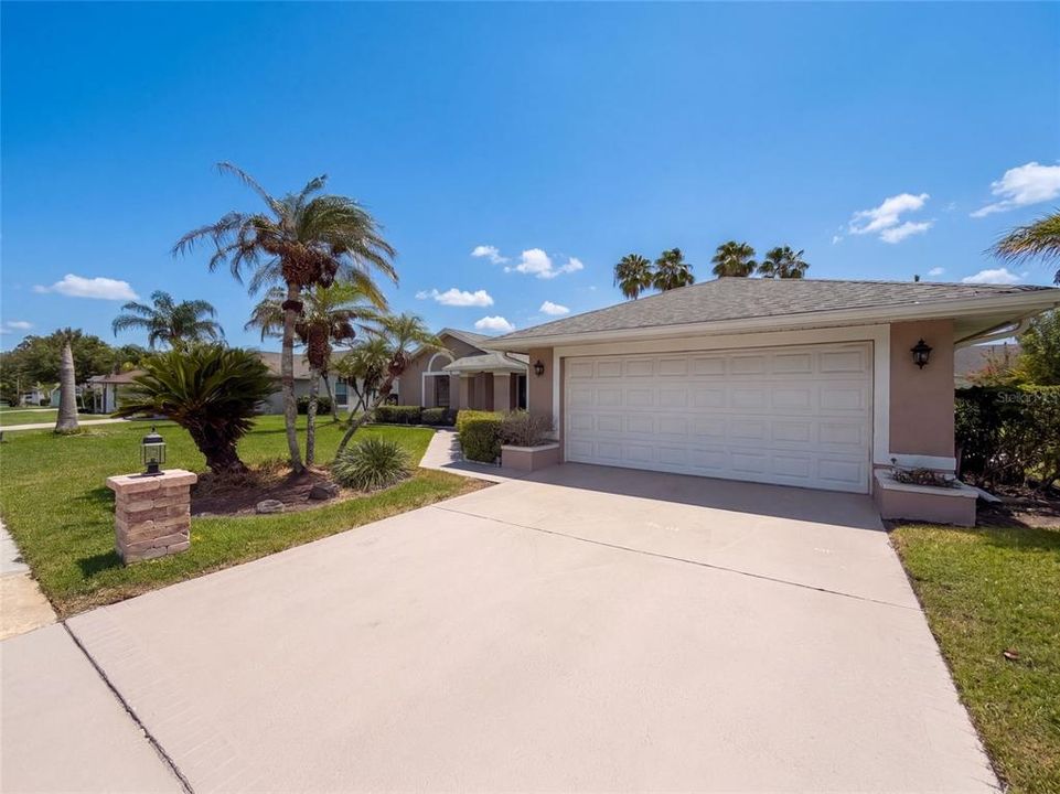 For Sale: $460,000 (3 beds, 2 baths, 1960 Square Feet)