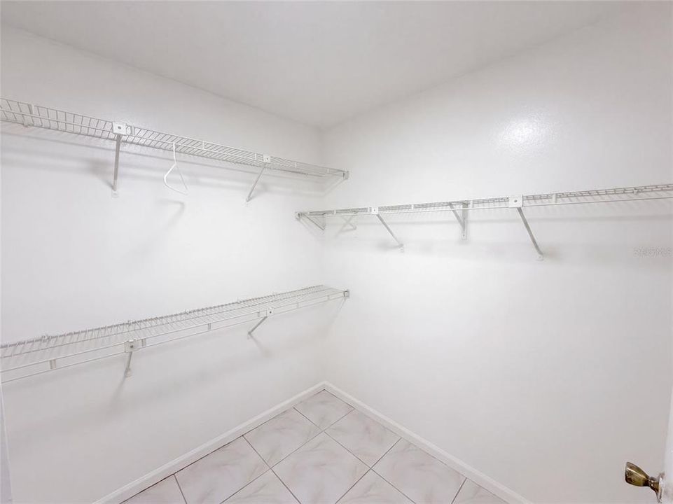 For Sale: $460,000 (3 beds, 2 baths, 1960 Square Feet)