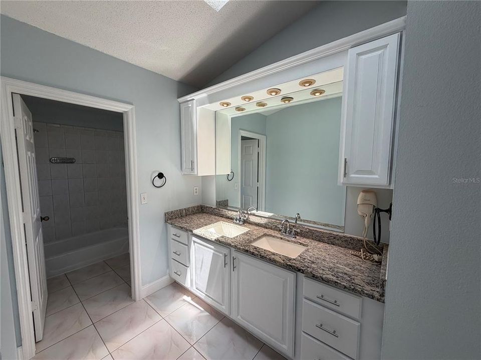 For Sale: $460,000 (3 beds, 2 baths, 1960 Square Feet)