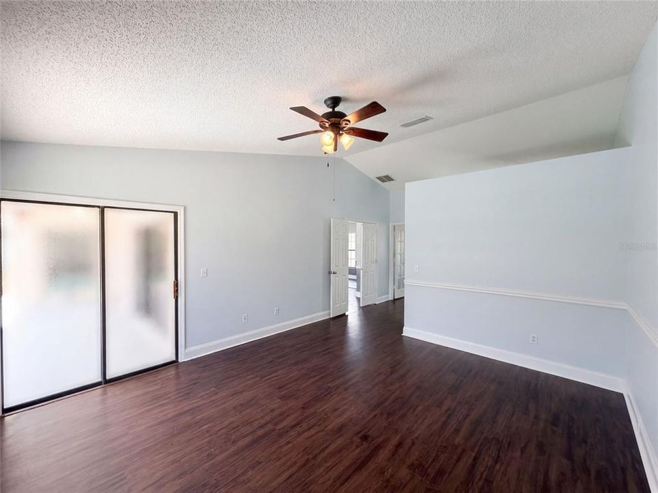 For Sale: $460,000 (3 beds, 2 baths, 1960 Square Feet)