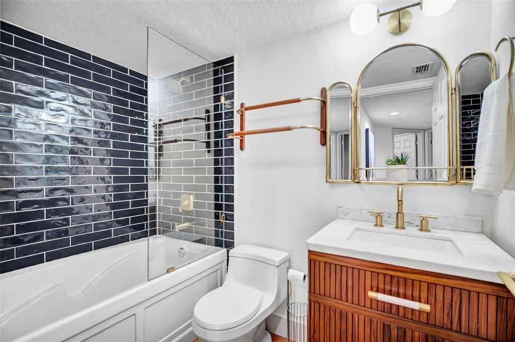For Sale: $849,000 (2 beds, 2 baths, 1580 Square Feet)