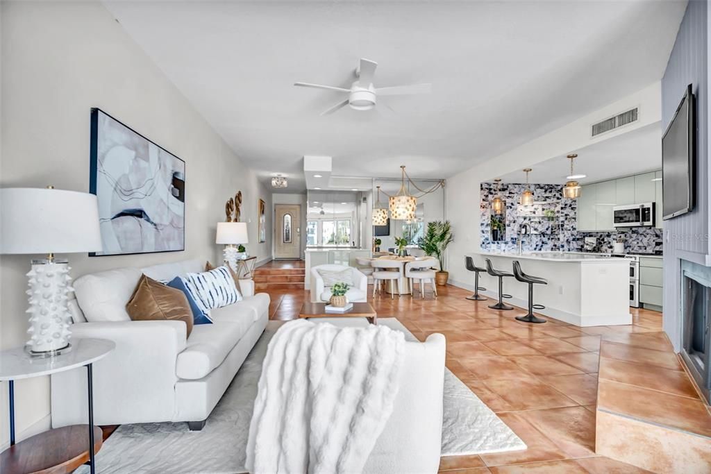 For Sale: $849,000 (2 beds, 2 baths, 1580 Square Feet)