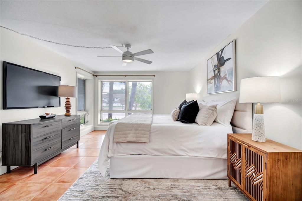 For Sale: $849,000 (2 beds, 2 baths, 1580 Square Feet)
