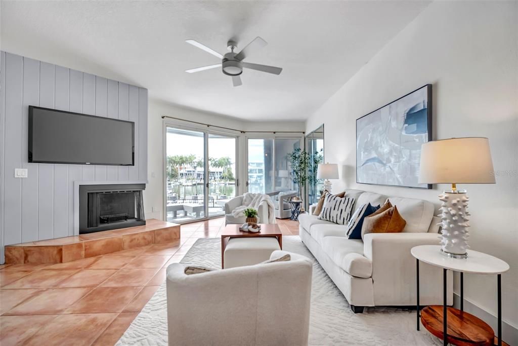 For Sale: $849,000 (2 beds, 2 baths, 1580 Square Feet)