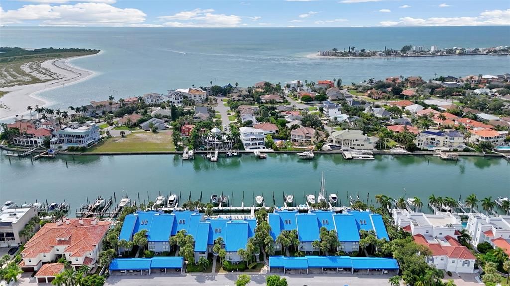 For Sale: $849,000 (2 beds, 2 baths, 1580 Square Feet)