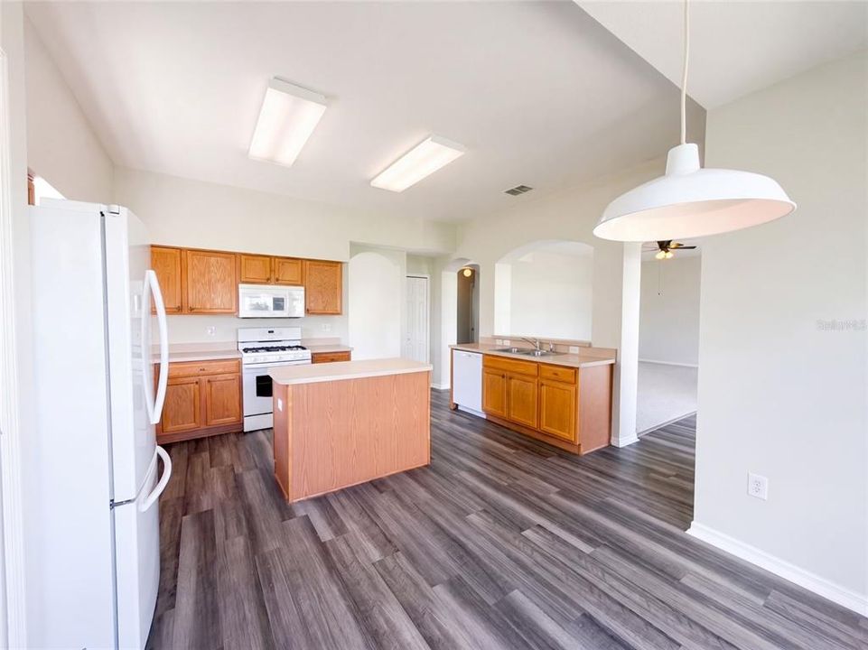 En Venta: $445,000 (6 camas, 3 baños, 3060 Pies cuadrados)