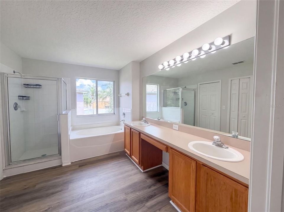 En Venta: $445,000 (6 camas, 3 baños, 3060 Pies cuadrados)