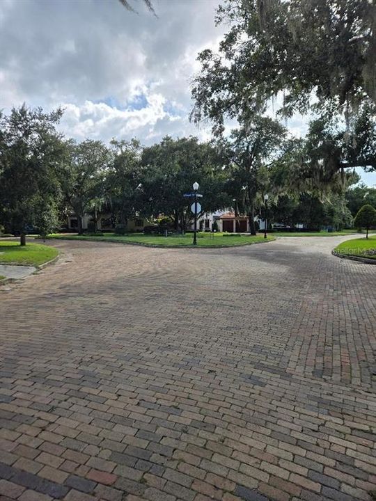 待售: $750,000 (0.17 acres)