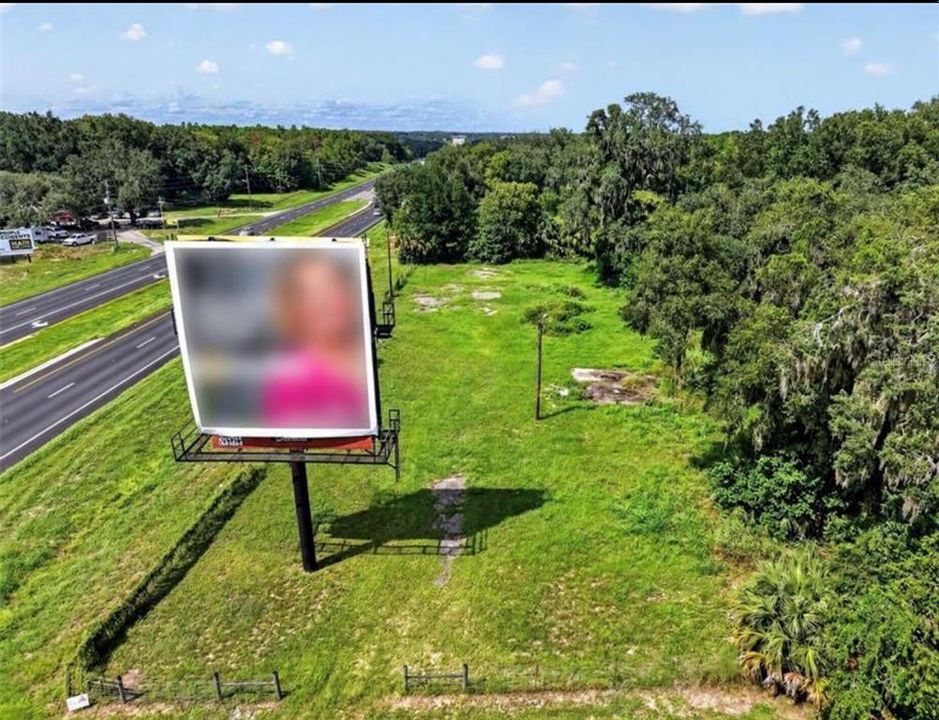 En Venta: $290,000 (0.74 acres)