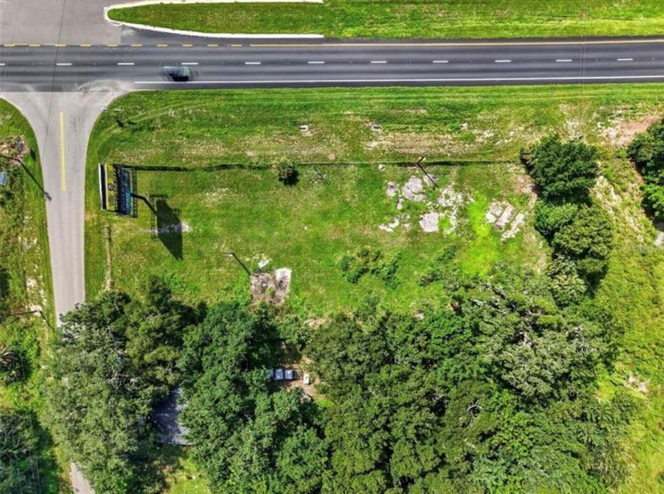 En Venta: $290,000 (0.74 acres)