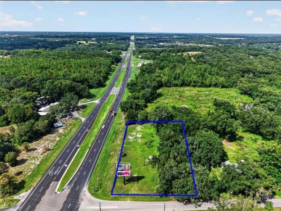 En Venta: $290,000 (0.74 acres)