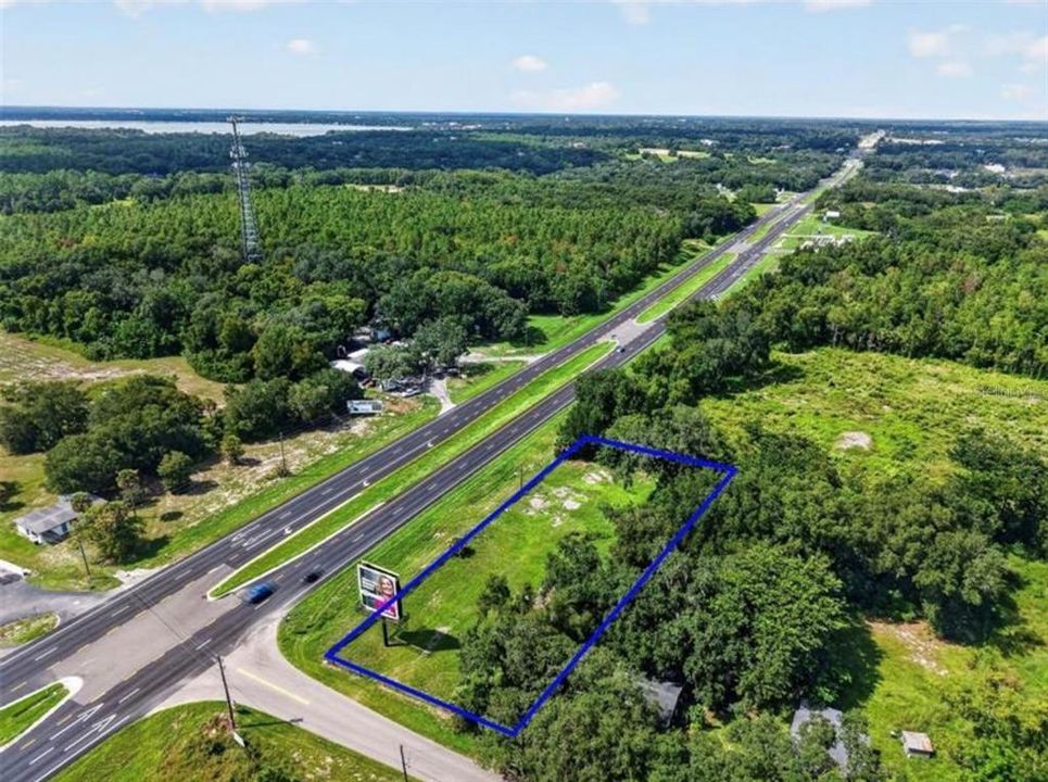En Venta: $290,000 (0.74 acres)