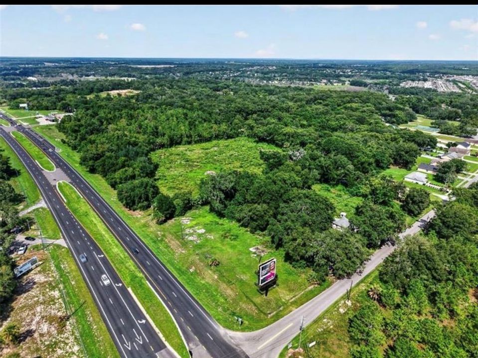 En Venta: $290,000 (0.74 acres)