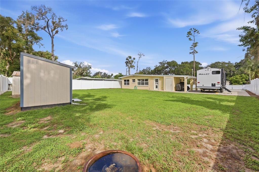 For Sale: $259,900 (2 beds, 1 baths, 972 Square Feet)