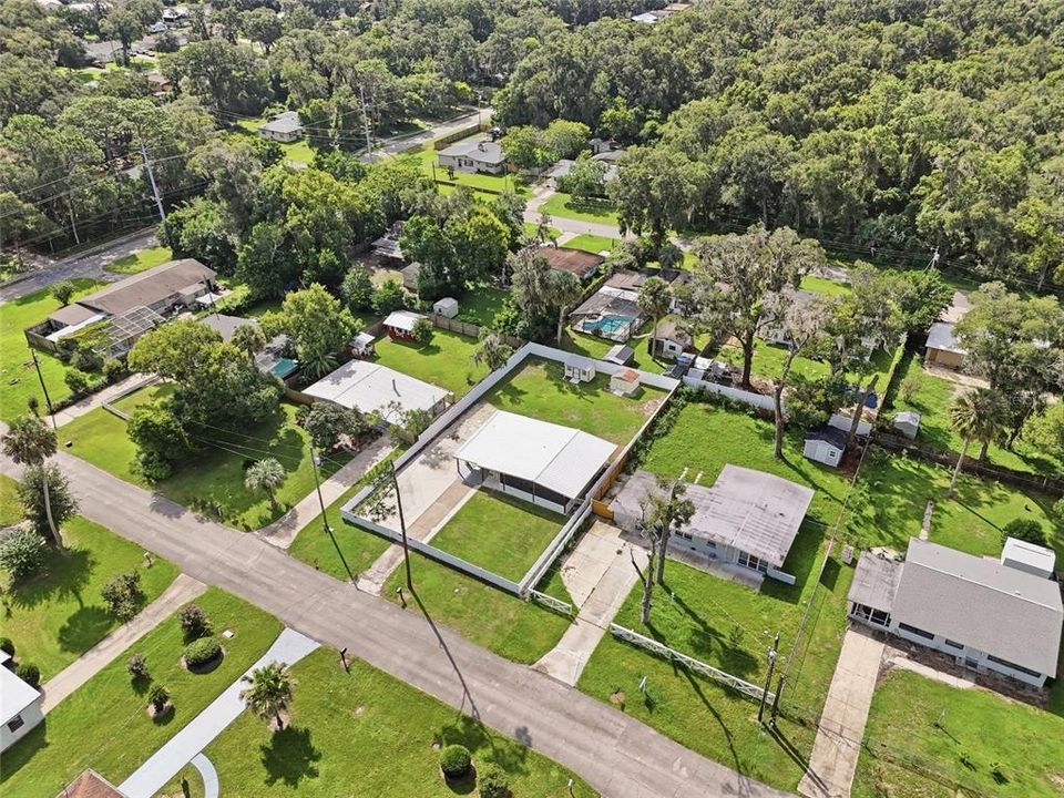 For Sale: $259,900 (2 beds, 1 baths, 972 Square Feet)