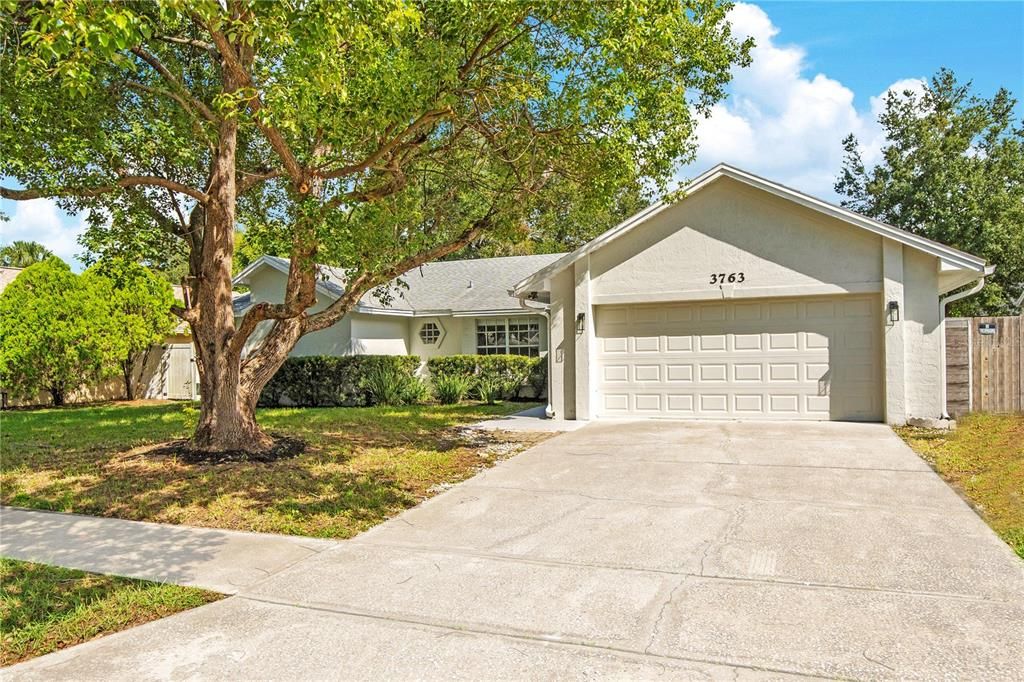 For Sale: $424,900 (4 beds, 2 baths, 1738 Square Feet)