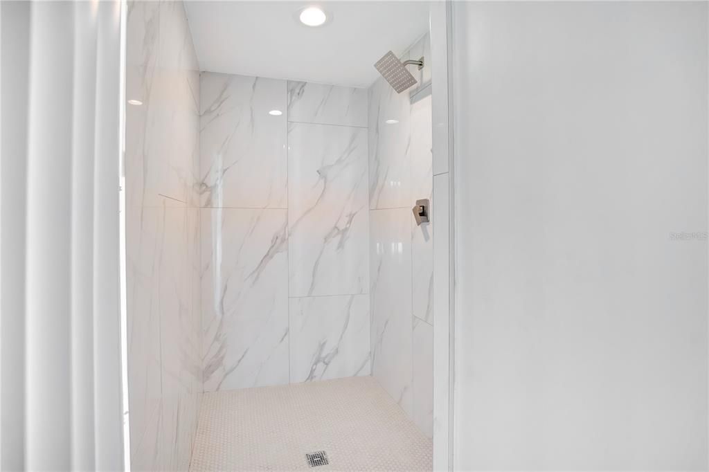 For Sale: $424,900 (4 beds, 2 baths, 1738 Square Feet)