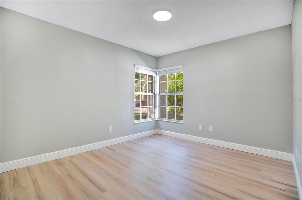For Sale: $424,900 (4 beds, 2 baths, 1738 Square Feet)
