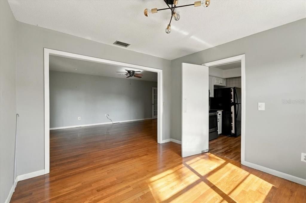 For Sale: $374,900 (3 beds, 2 baths, 1491 Square Feet)