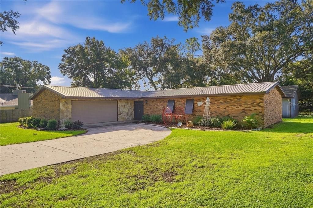 For Sale: $374,900 (3 beds, 2 baths, 1491 Square Feet)