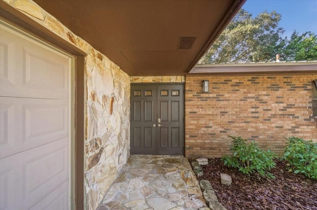 For Sale: $374,900 (3 beds, 2 baths, 1491 Square Feet)