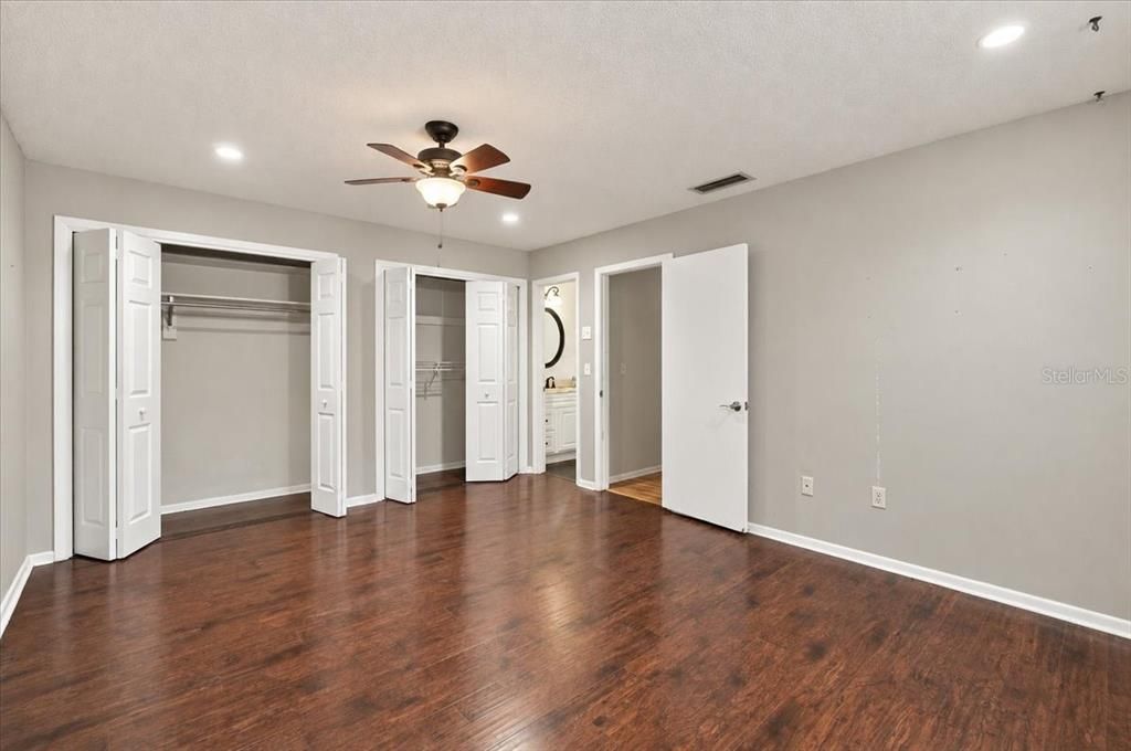 For Sale: $374,900 (3 beds, 2 baths, 1491 Square Feet)