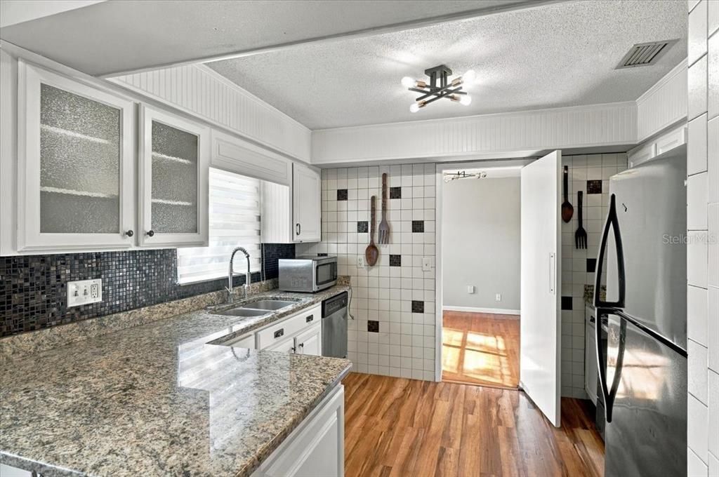 For Sale: $374,900 (3 beds, 2 baths, 1491 Square Feet)