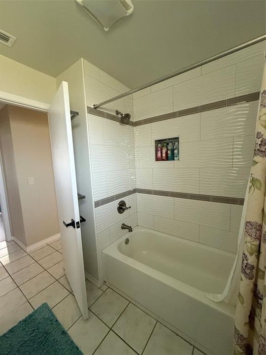 En Renta: $2,500 (3 camas, 2 baños, 1408 Pies cuadrados)