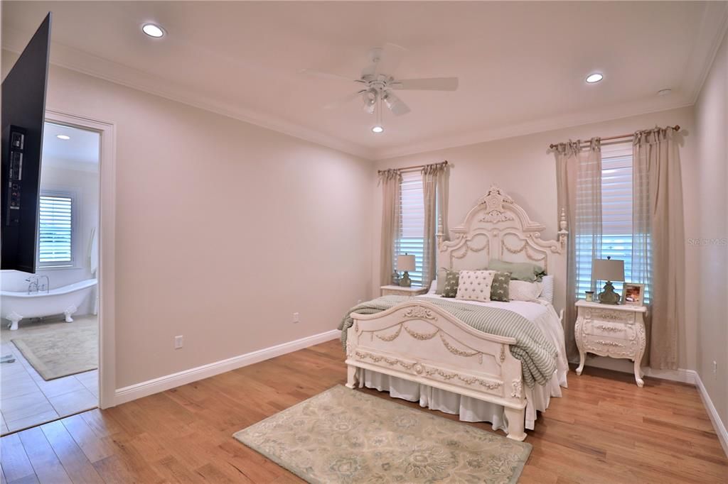 For Sale: $1,223,600 (3 beds, 2 baths, 2764 Square Feet)