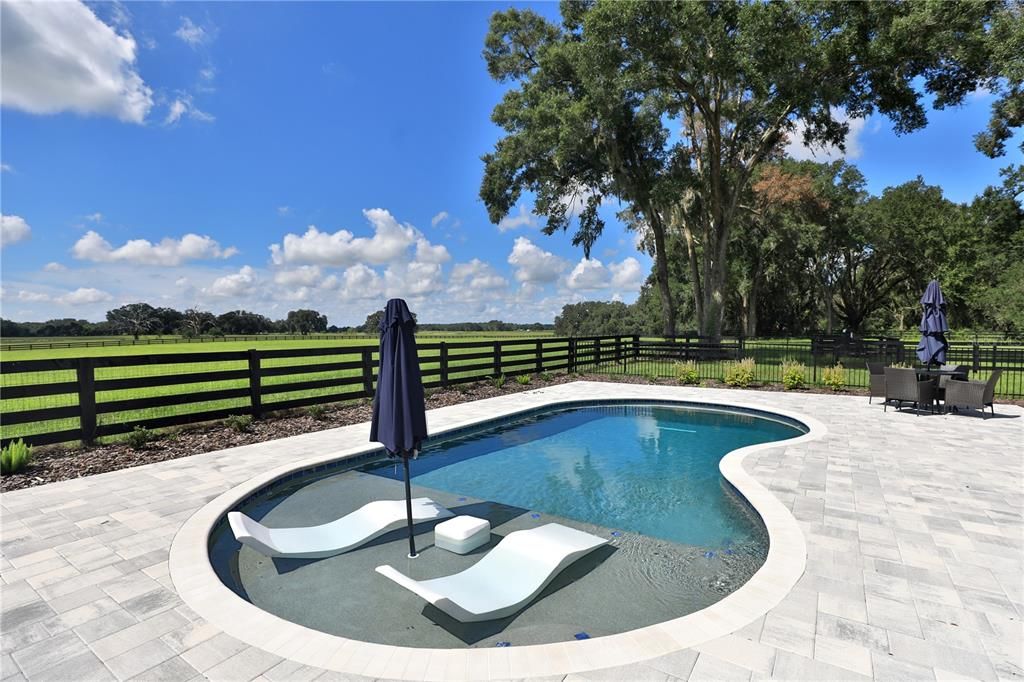 For Sale: $1,223,600 (3 beds, 2 baths, 2764 Square Feet)
