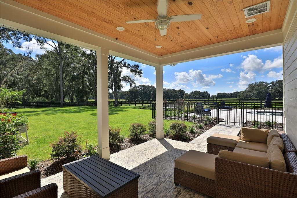 For Sale: $1,223,600 (3 beds, 2 baths, 2764 Square Feet)