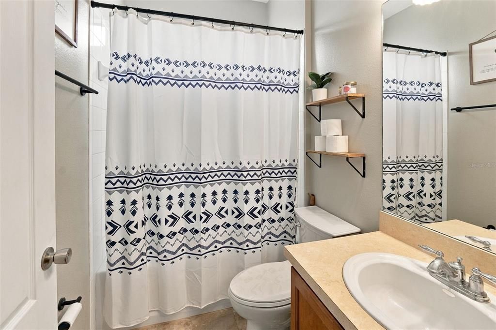 En Venta: $475,000 (4 camas, 3 baños, 2640 Pies cuadrados)
