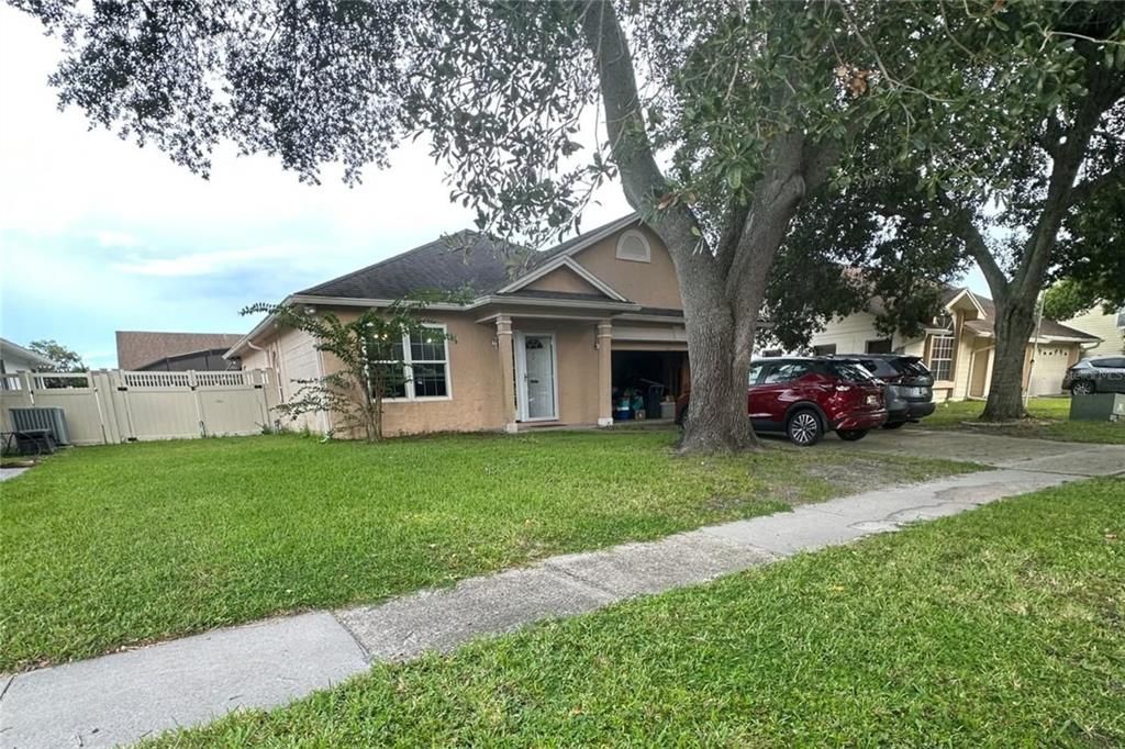 For Sale: $354,900 (3 beds, 2 baths, 1400 Square Feet)