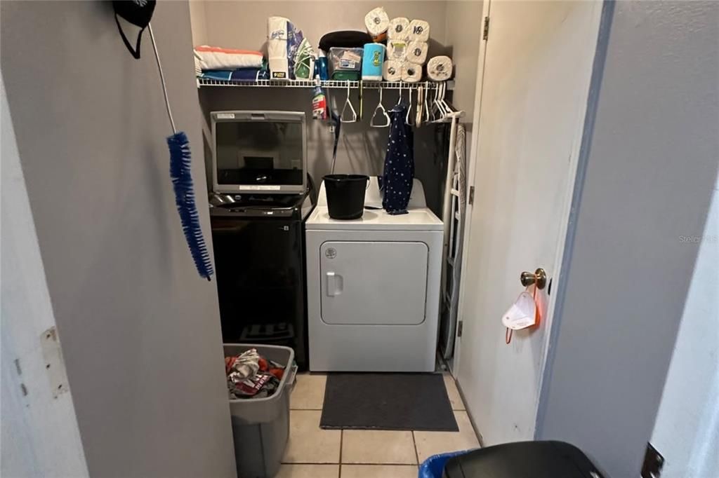 For Sale: $354,900 (3 beds, 2 baths, 1400 Square Feet)