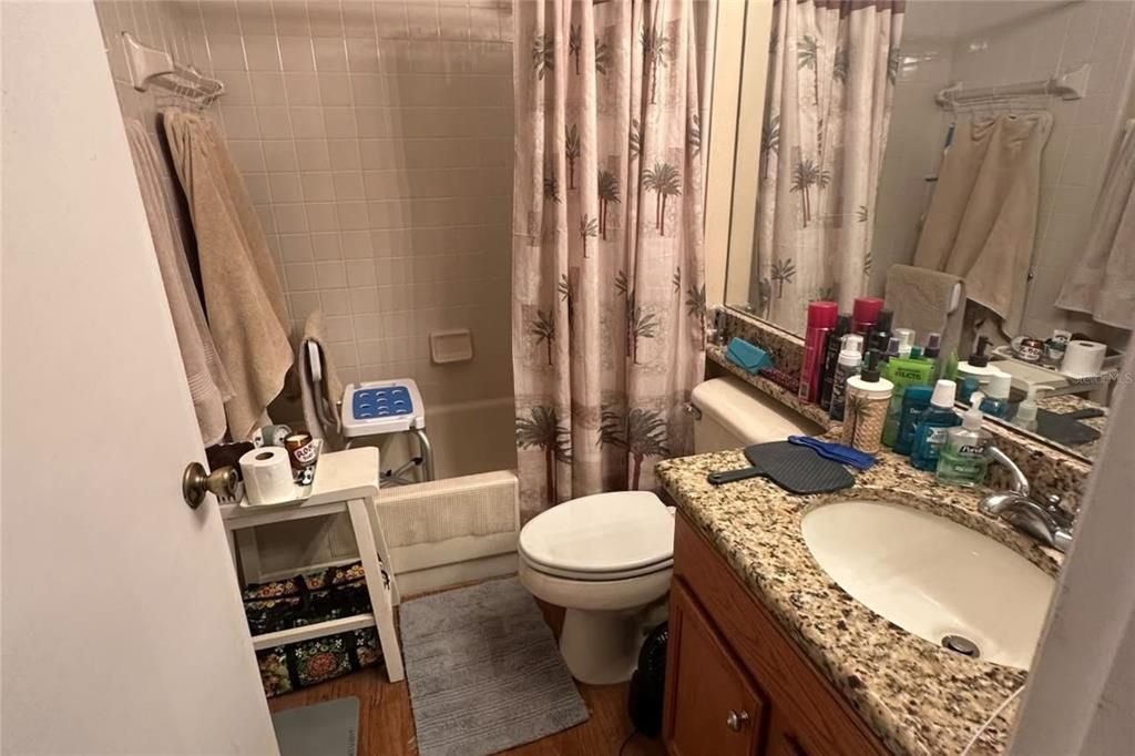 For Sale: $354,900 (3 beds, 2 baths, 1400 Square Feet)