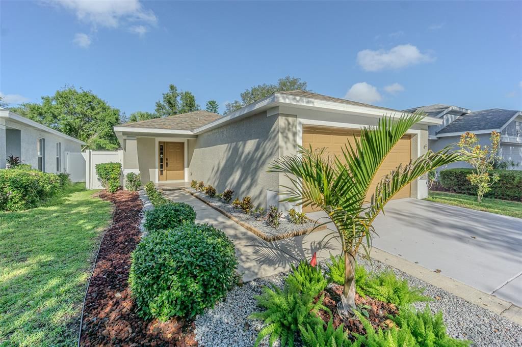 For Sale: $324,900 (4 beds, 2 baths, 1676 Square Feet)