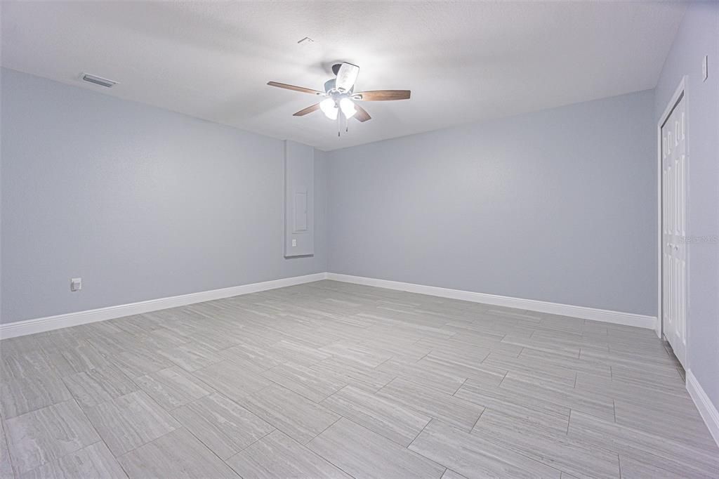 For Sale: $324,900 (4 beds, 2 baths, 1676 Square Feet)