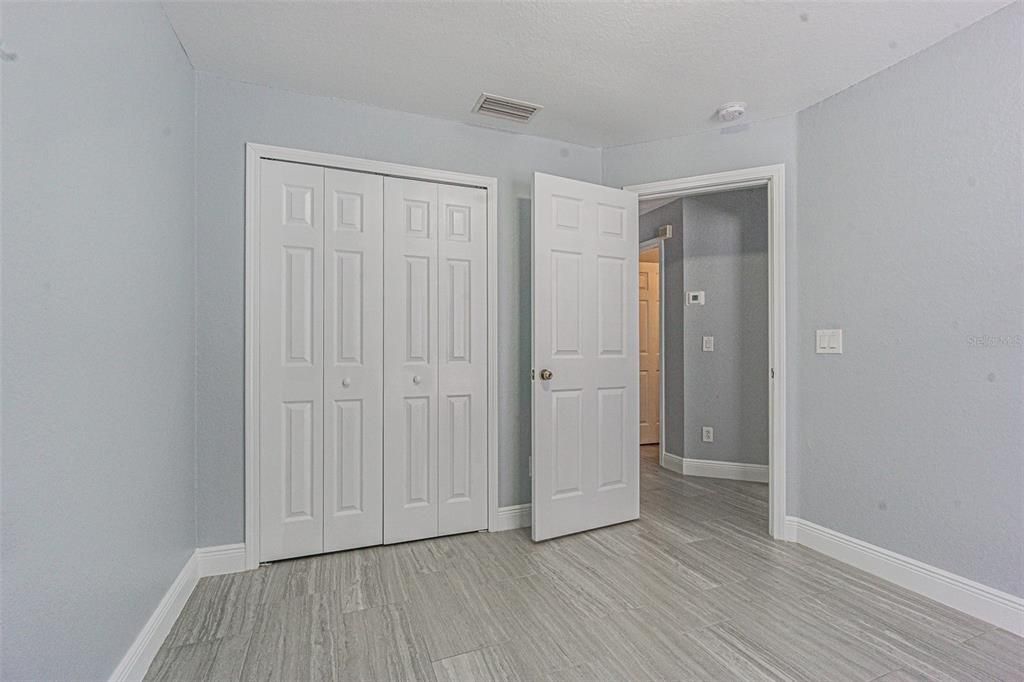 For Sale: $324,900 (4 beds, 2 baths, 1676 Square Feet)