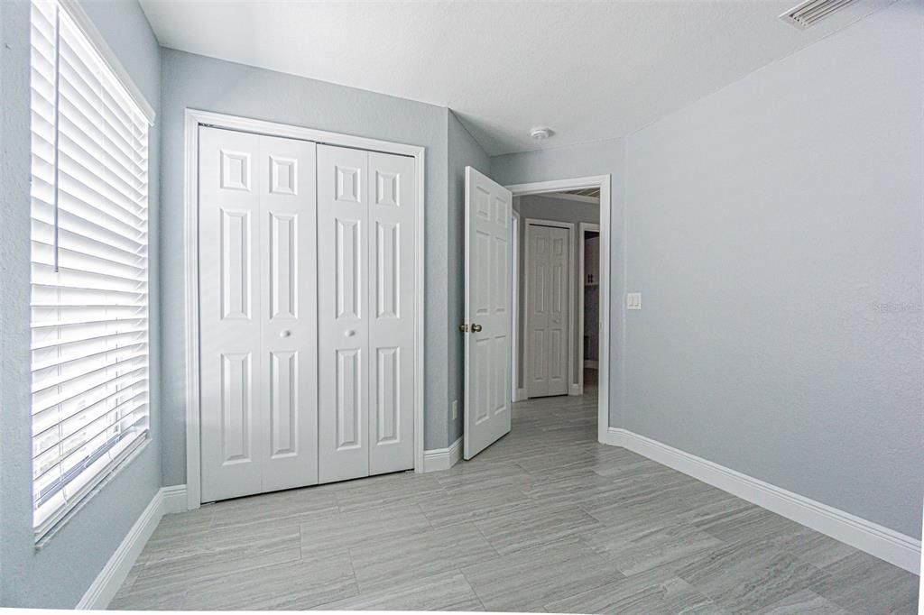 For Sale: $324,900 (4 beds, 2 baths, 1676 Square Feet)