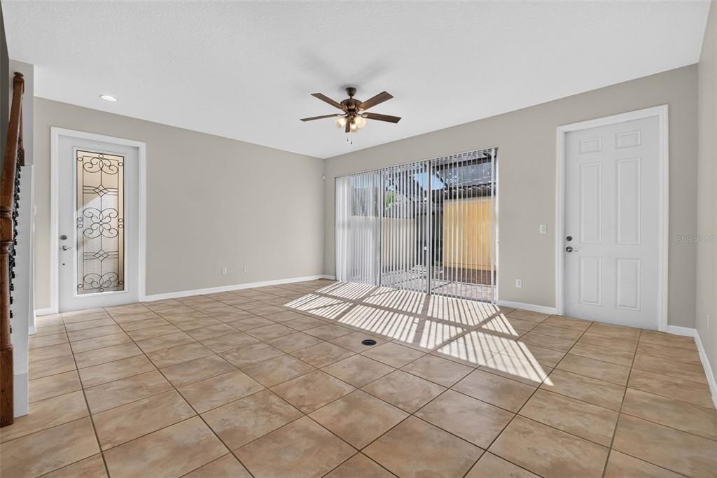 For Sale: $465,000 (3 beds, 3 baths, 1830 Square Feet)
